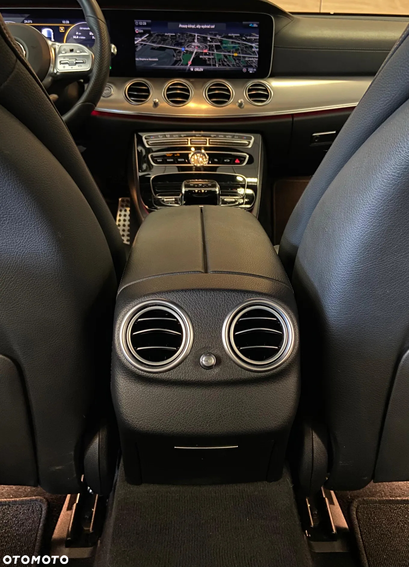 Mercedes-Benz Klasa E 220 d 4-Matic 9G-TRONIC - 20