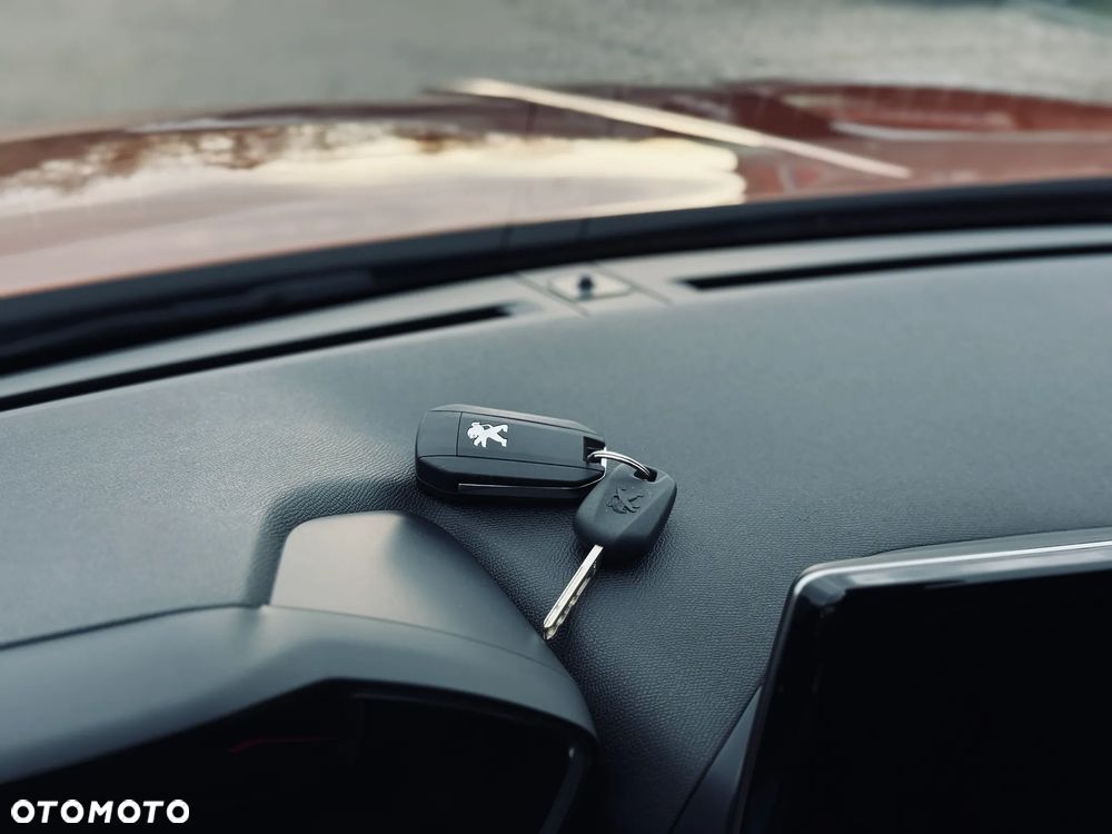 Peugeot 2008 Benzin 100 Style - 38