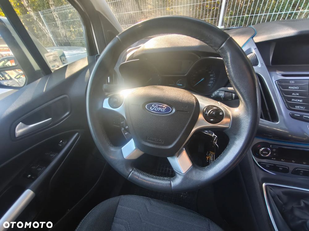 Ford Tourneo Connect - 6