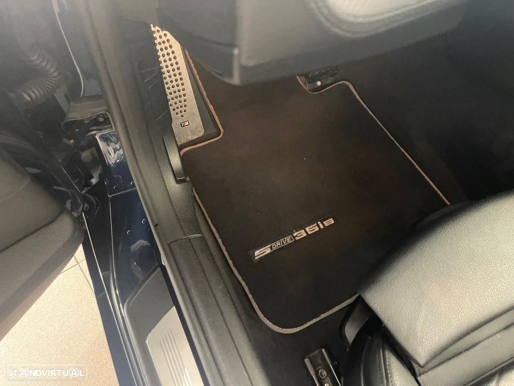 BMW Z4 35 is Auto - 42