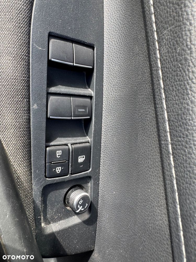 Toyota Corolla 1.8 Hybrid Comfort - 37