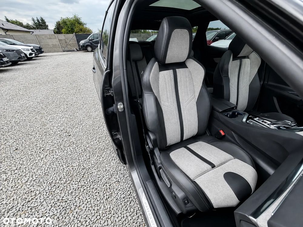 Peugeot 3008 1.6 PureTech HYbrid4 GT Line S&S EAT8 - 32