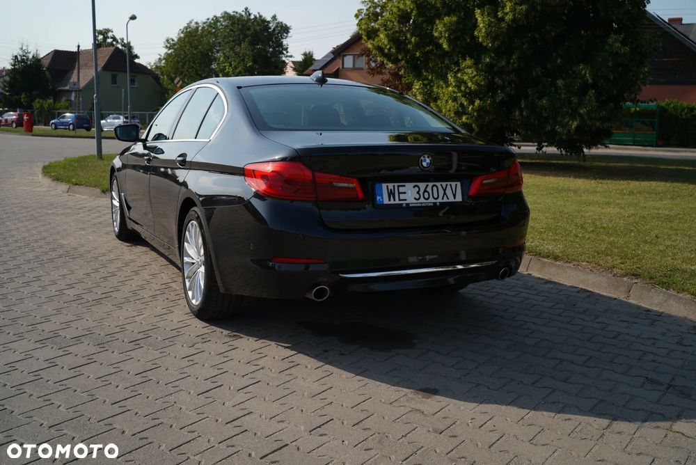 BMW Seria 5 530i xDrive Luxury Line - 7