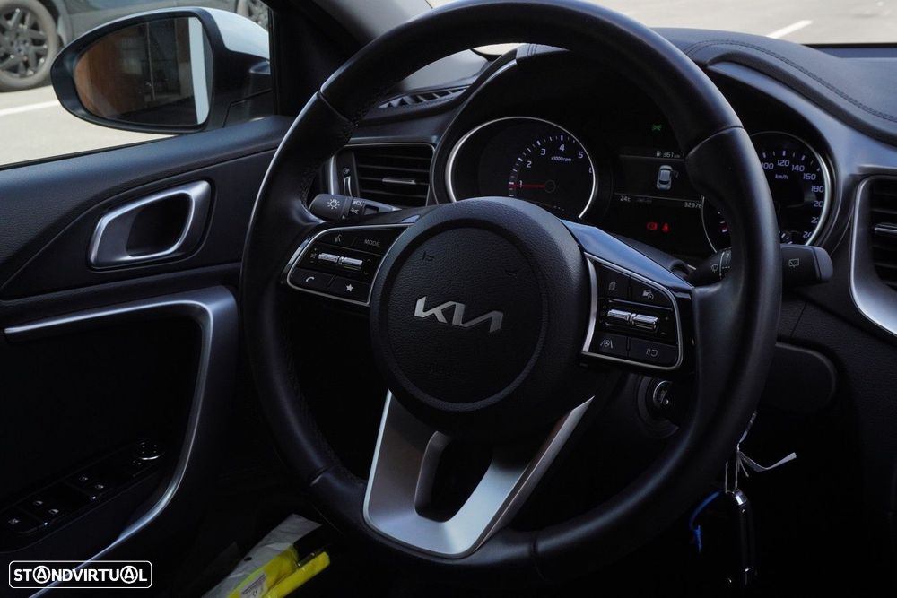 Kia XCeed - 12