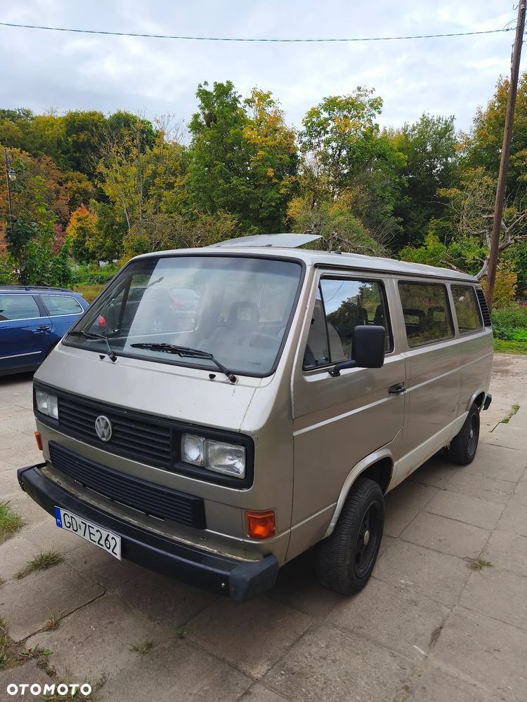 Volkswagen Transporter - 1