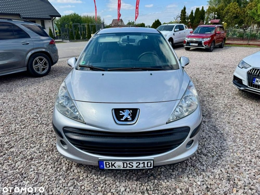 Peugeot 207 - 11