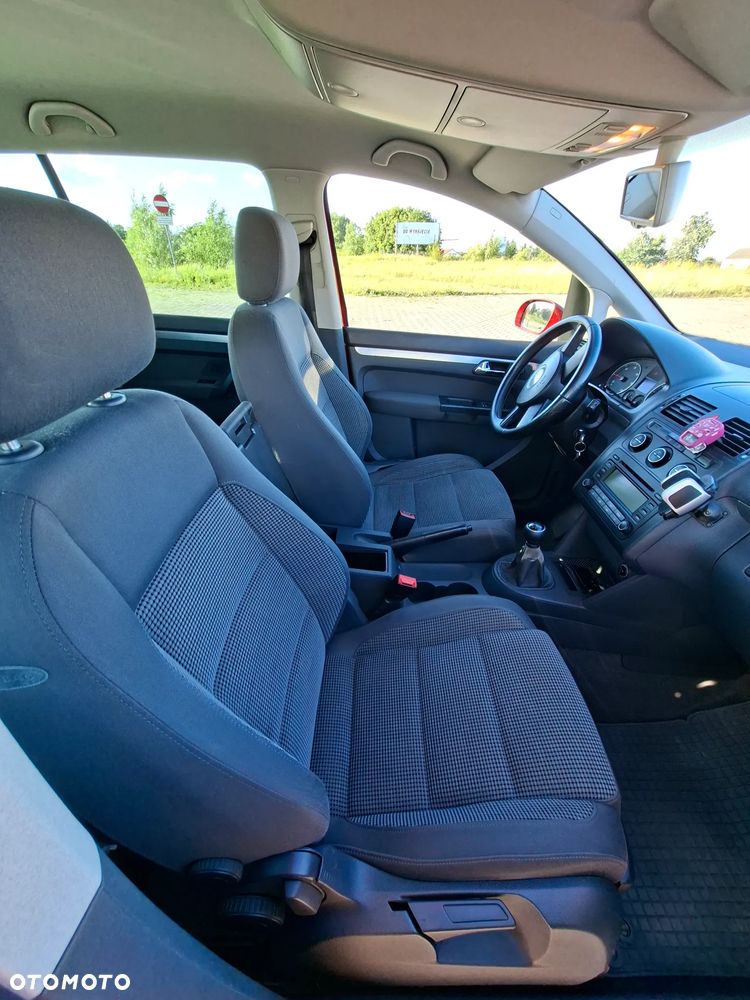 Volkswagen Touran 2.0 TDI Highline - 7