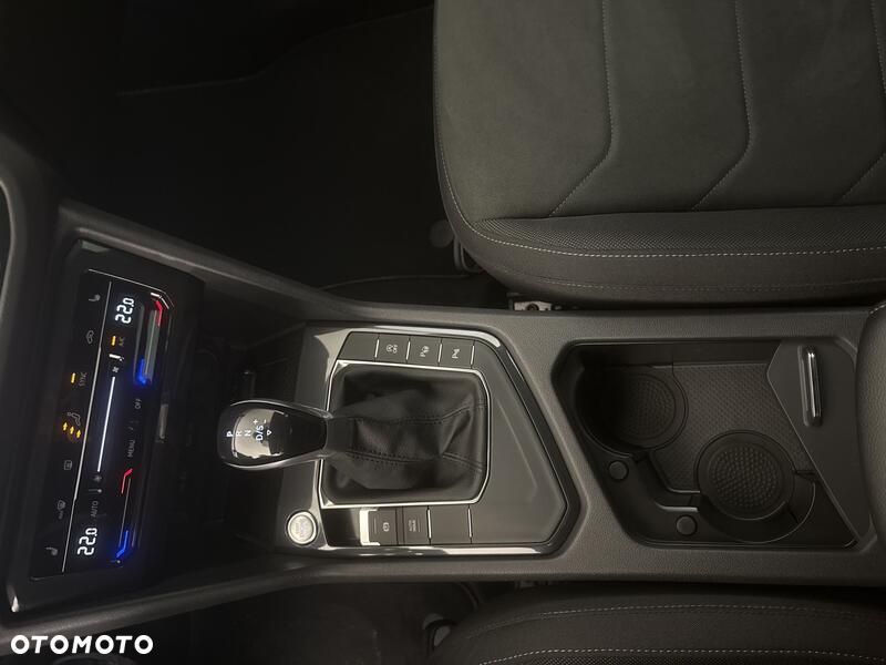 Volkswagen Tiguan 1.5 TSI EVO Elegance DSG - 17