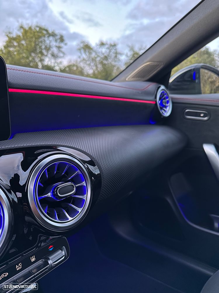 Mercedes-Benz CLA 250 - 30