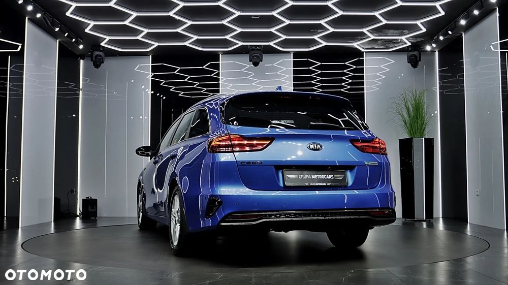 Kia Ceed 1.6 CRDi SCR M DCT - 6
