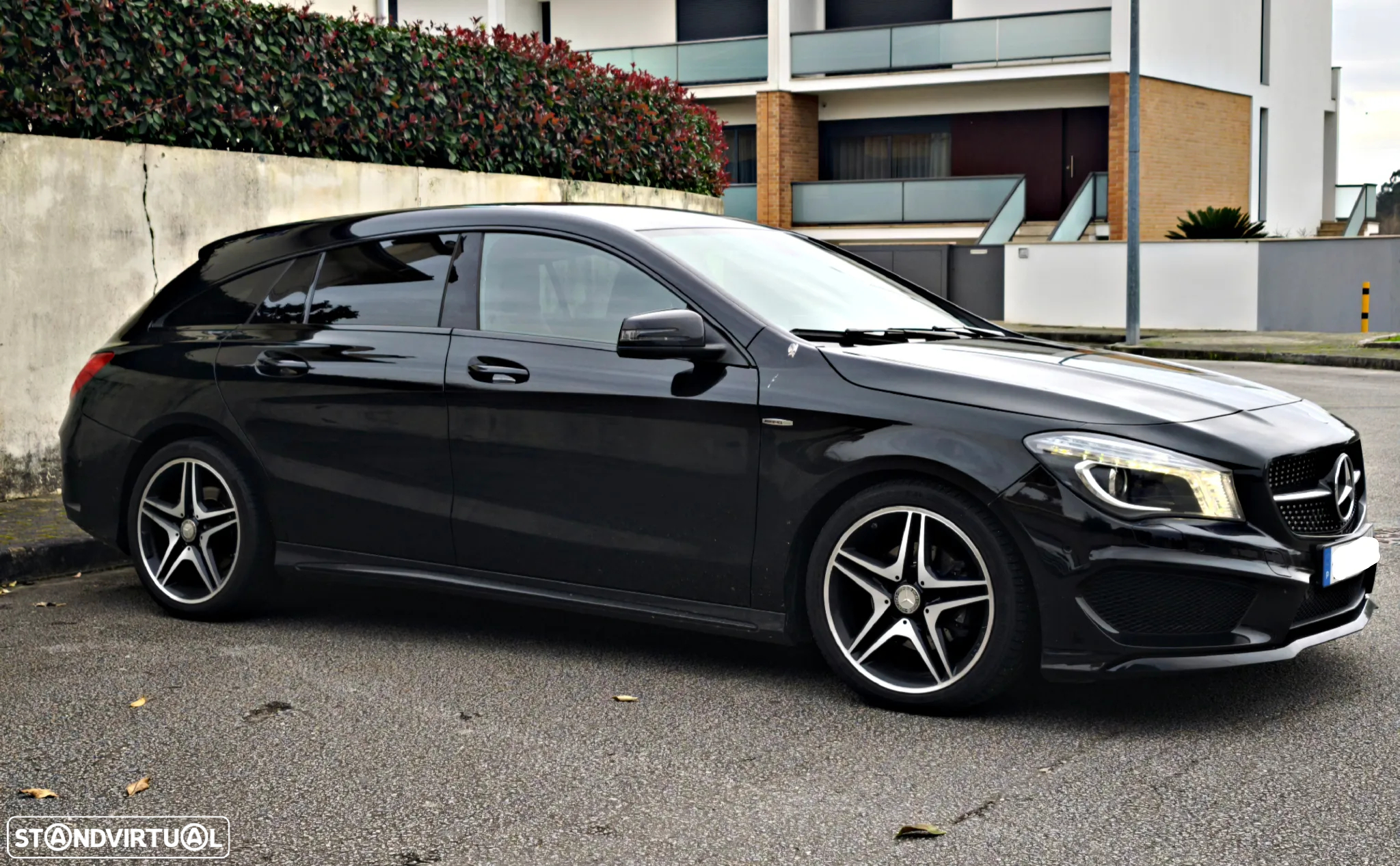 Mercedes-Benz CLA 180 d Shooting Brake AMG Line - 8