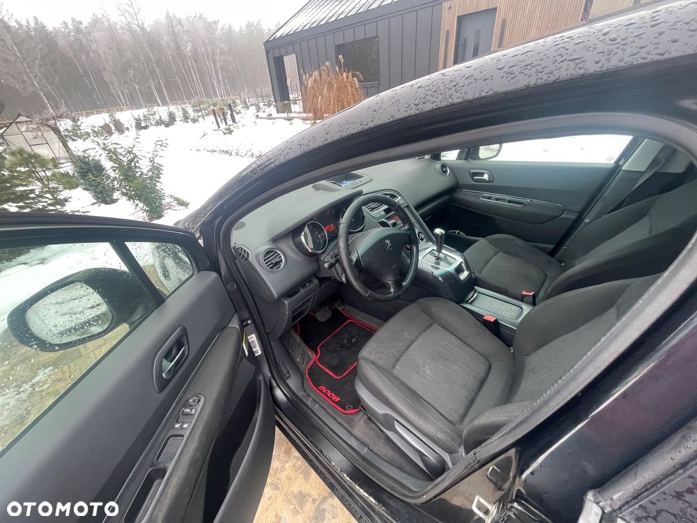 Peugeot 5008 - 21