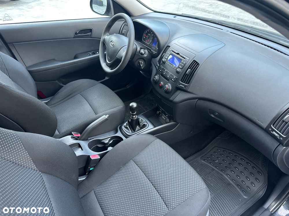 Hyundai i30 1.4 Classic + World Cup - 20