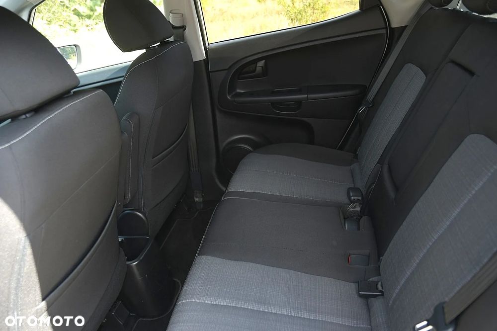 Kia Venga - 22