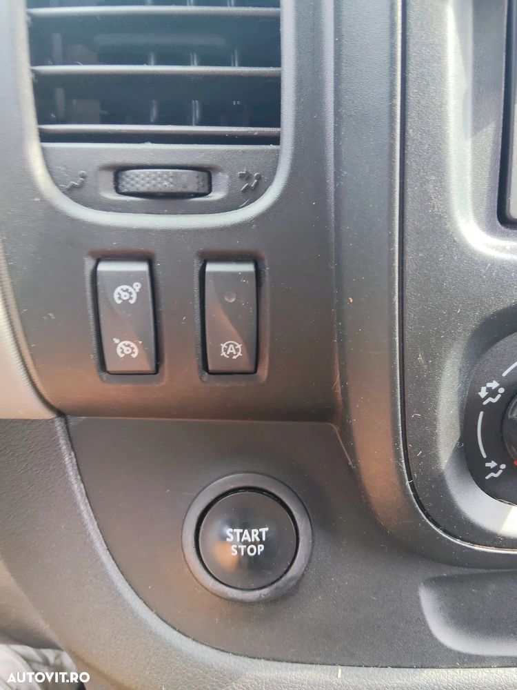 Renault Trafic - 18