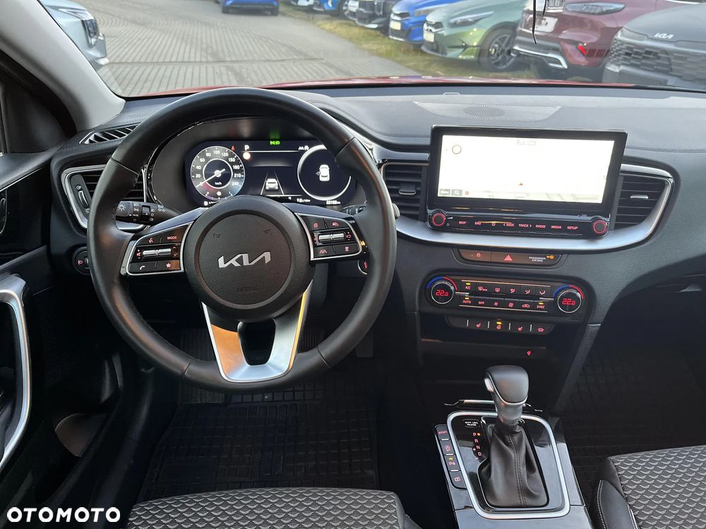 Kia XCeed 1.5 T-GDI Business Line DCT - 13