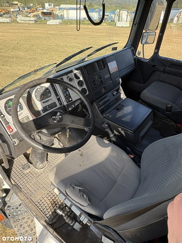 MAN F2000 - 16
