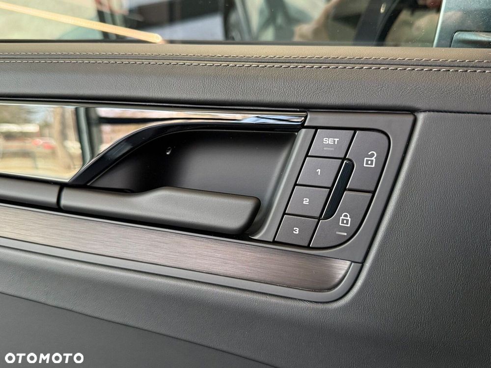 Porsche Cayenne - 17