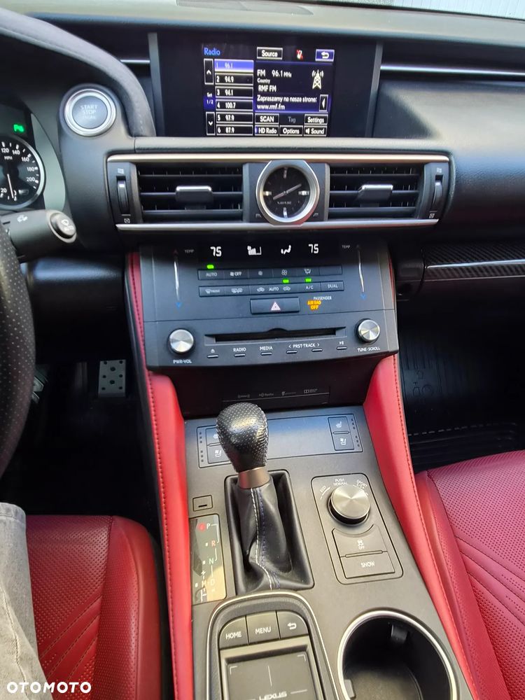 Lexus RC - 21