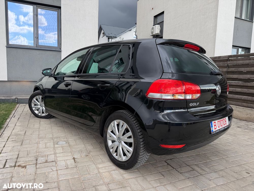 Volkswagen Golf - 22