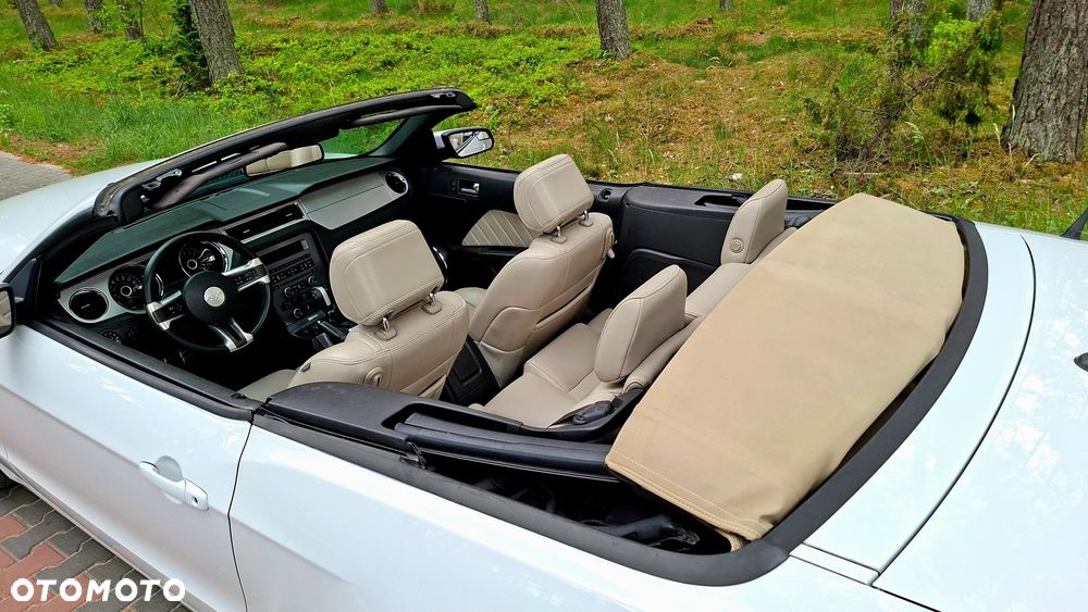 Ford Mustang 3.7 V6 Premium - 36