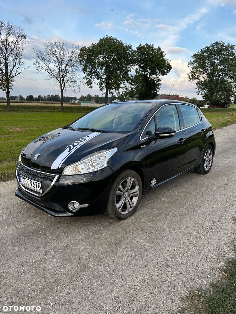 Peugeot 208 - 1