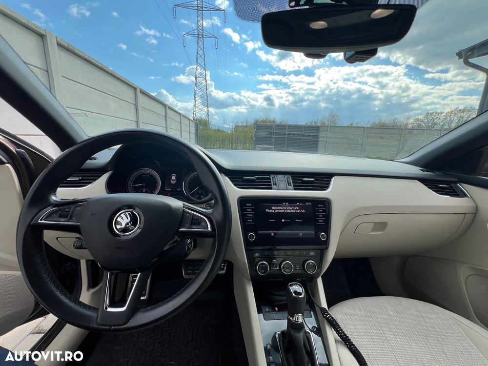 Skoda Octavia 2.0 TDI DSG Style - 10