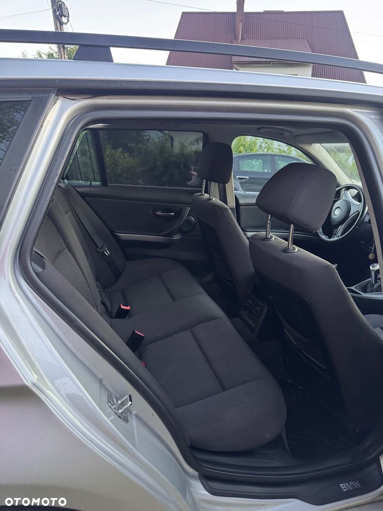 BMW Seria 3 320i Edition Exclusive - 18