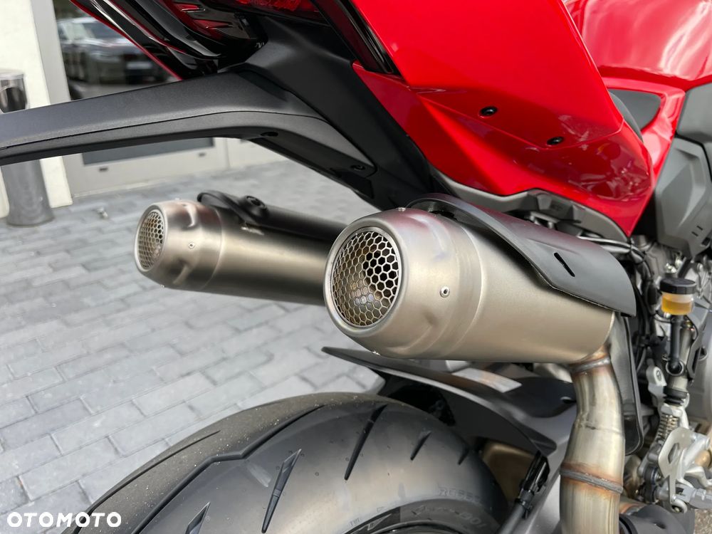 Ducati Streetfighter V2 - 12