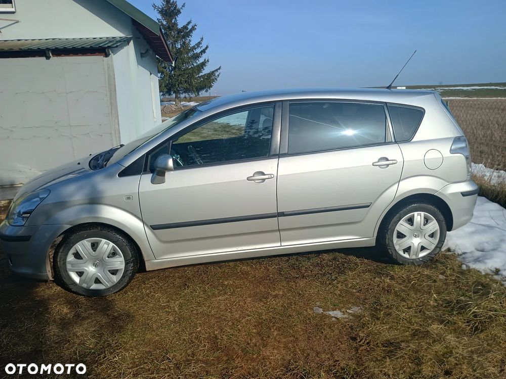 Toyota Corolla Verso 1.8 Multi-Mode Luna - 1