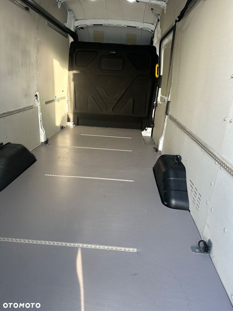 Ford Transit L4H3 - 14