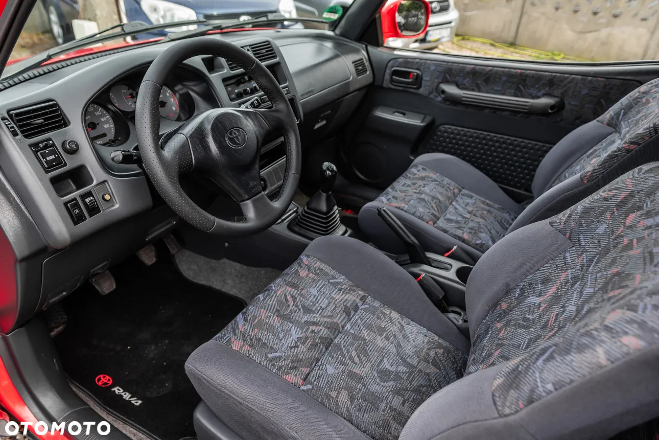 Toyota RAV4 2.0 Special - 11