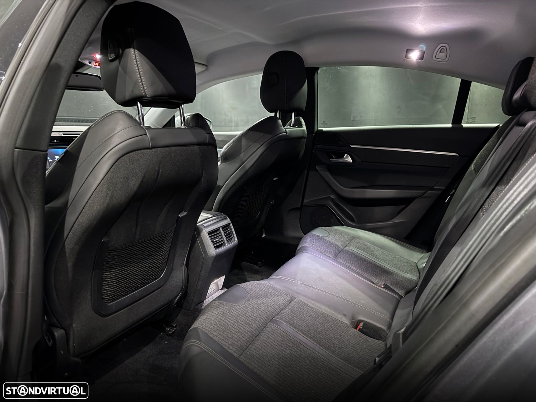 Peugeot 508 1.5 BlueHDi Allure Pack EAT8 - 32