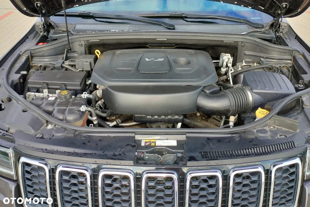 Jeep Grand Cherokee - 26