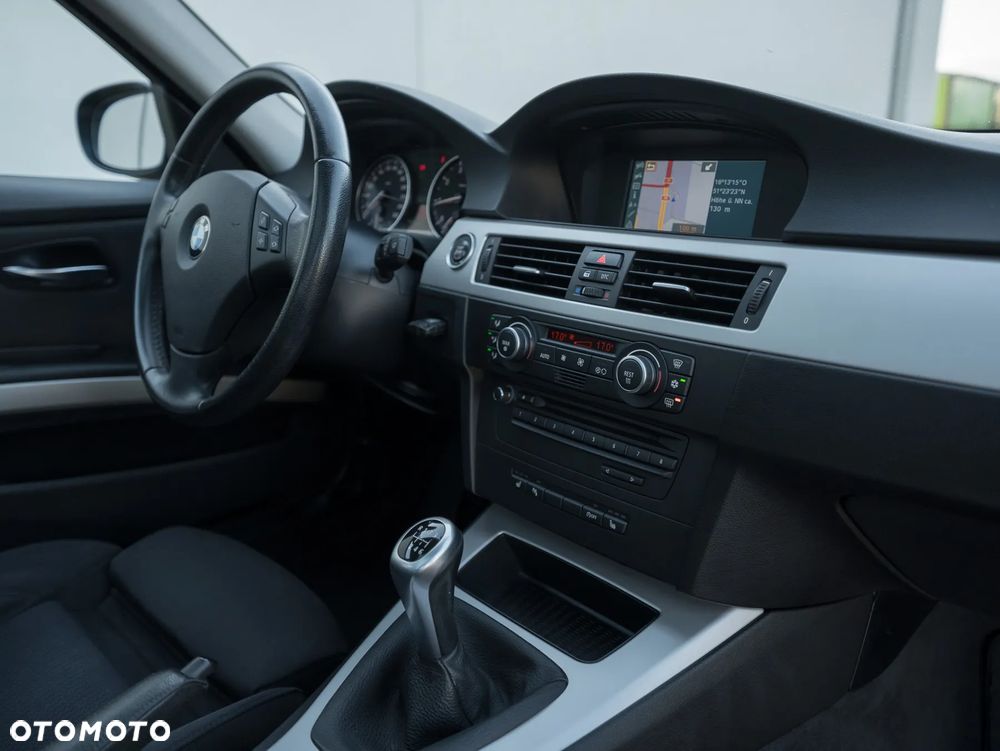 BMW Seria 3 318i Edition Lifestyle - 30
