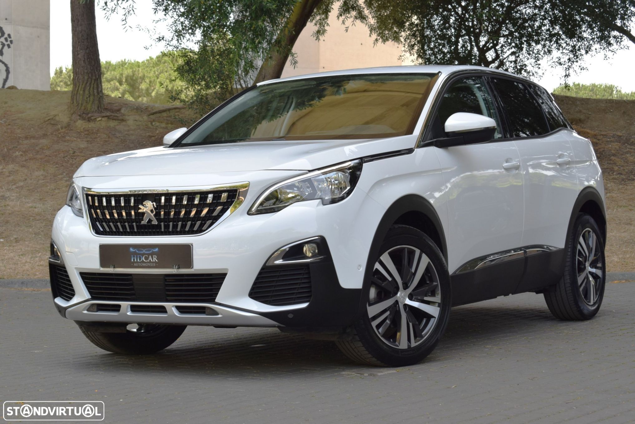 Peugeot 3008 1.2 PureTech Allure EAT8 - 1