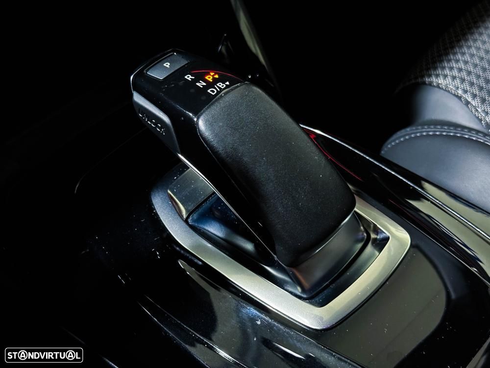 Peugeot e-2008 50 kWh GT - 45