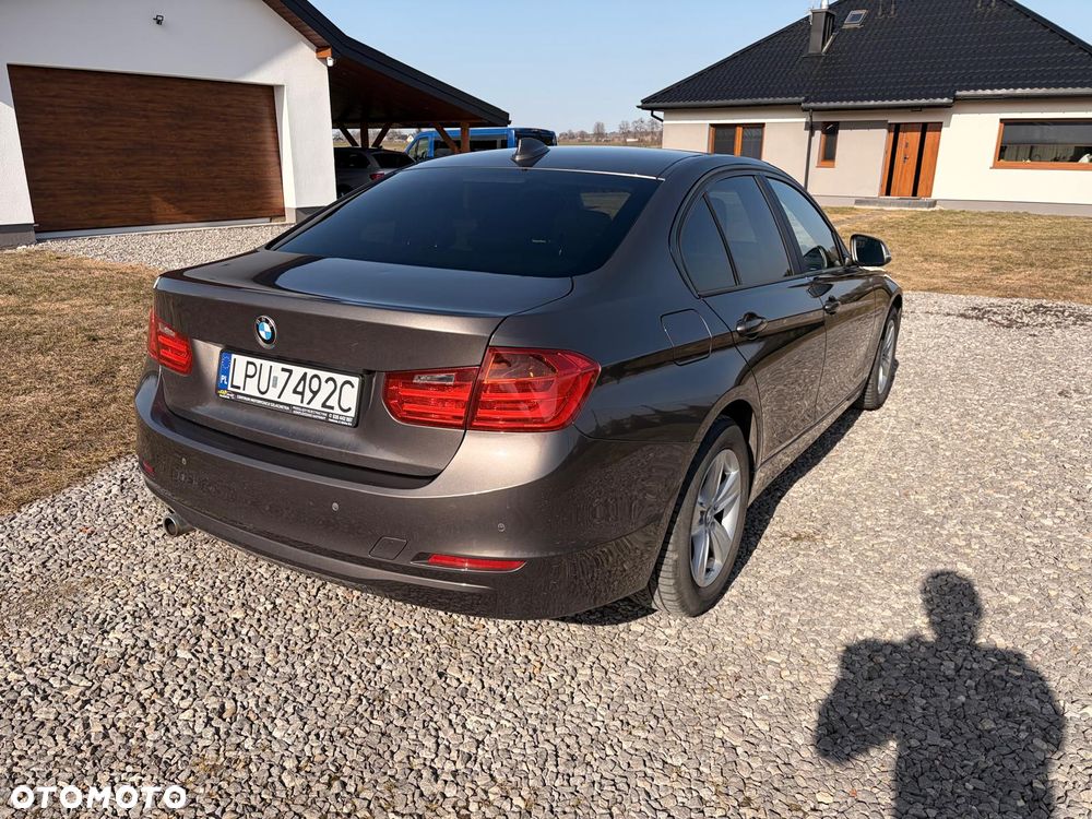 BMW Seria 3 316d - 4
