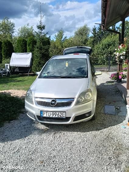Opel Zafira - 1