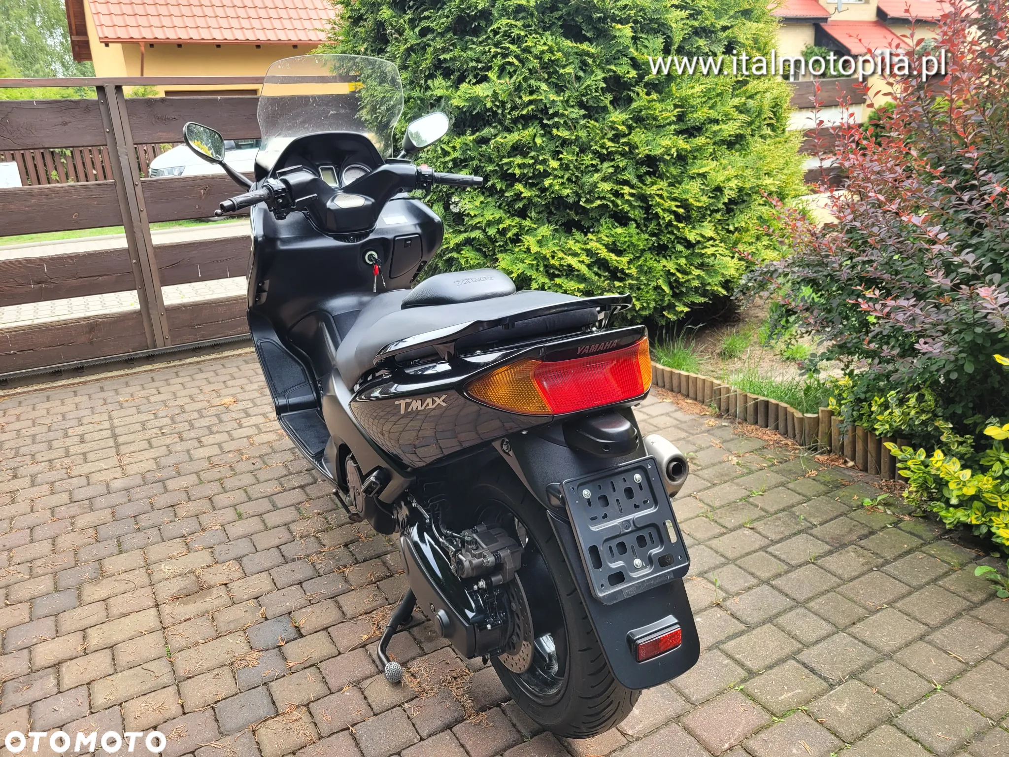 Yamaha Tmax - 10