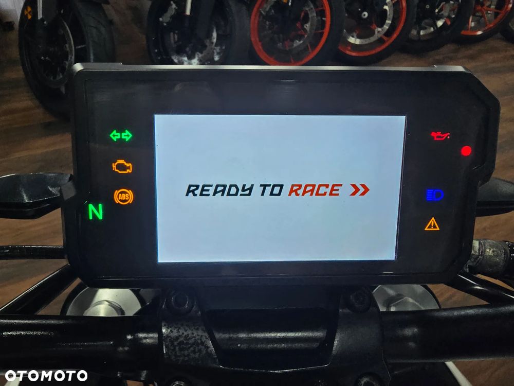 KTM Duke - 17
