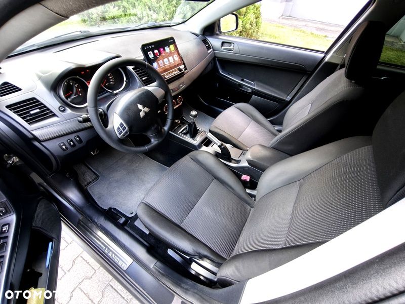 Mitsubishi Lancer 1.6 Intense - 9