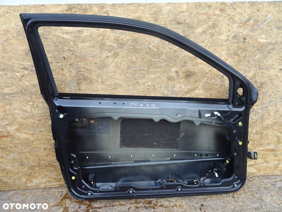 DRZWI LEWY PRZÓD FIAT STILO HB 3D 1.9JTD - 3