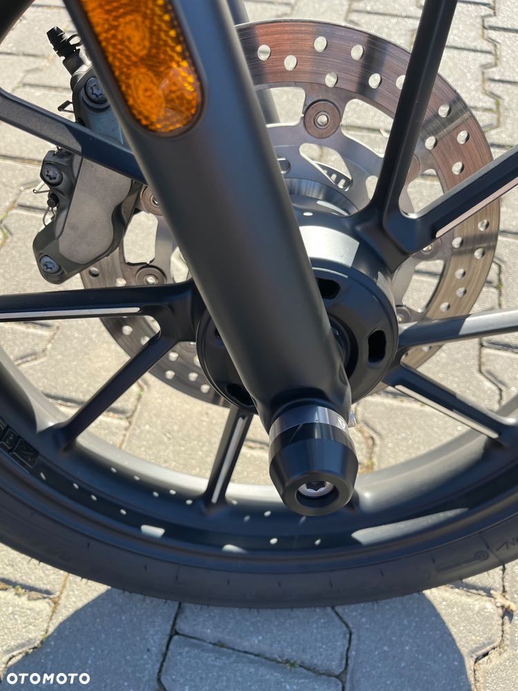 Triumph Speed Twin - 10