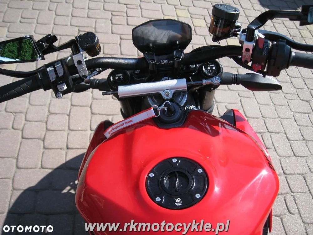 Ducati Streetfighter V2 - 9