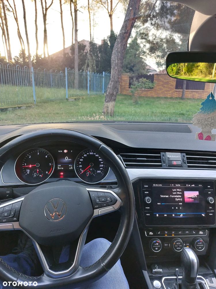 Volkswagen Passat Variant - 12