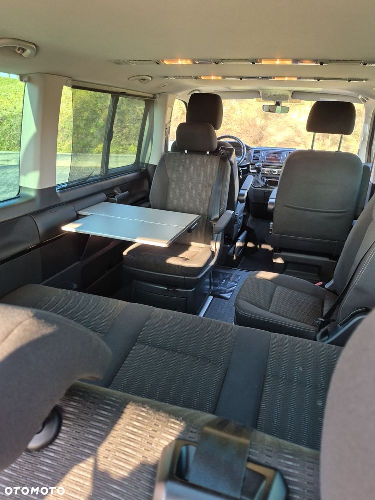 Volkswagen Multivan - 13