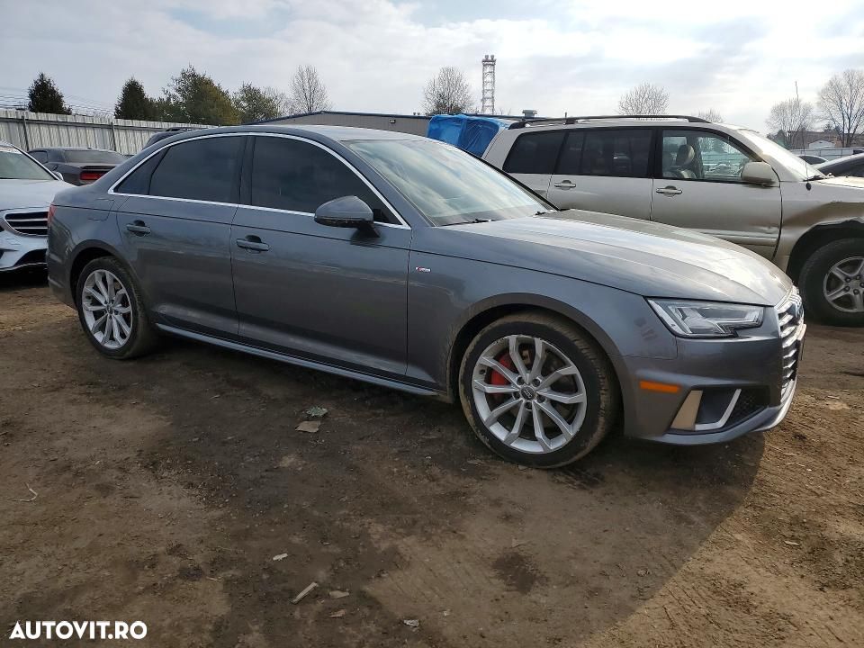 Audi A4 2.0 40 TFSI MHEV S tronic Basic - 4