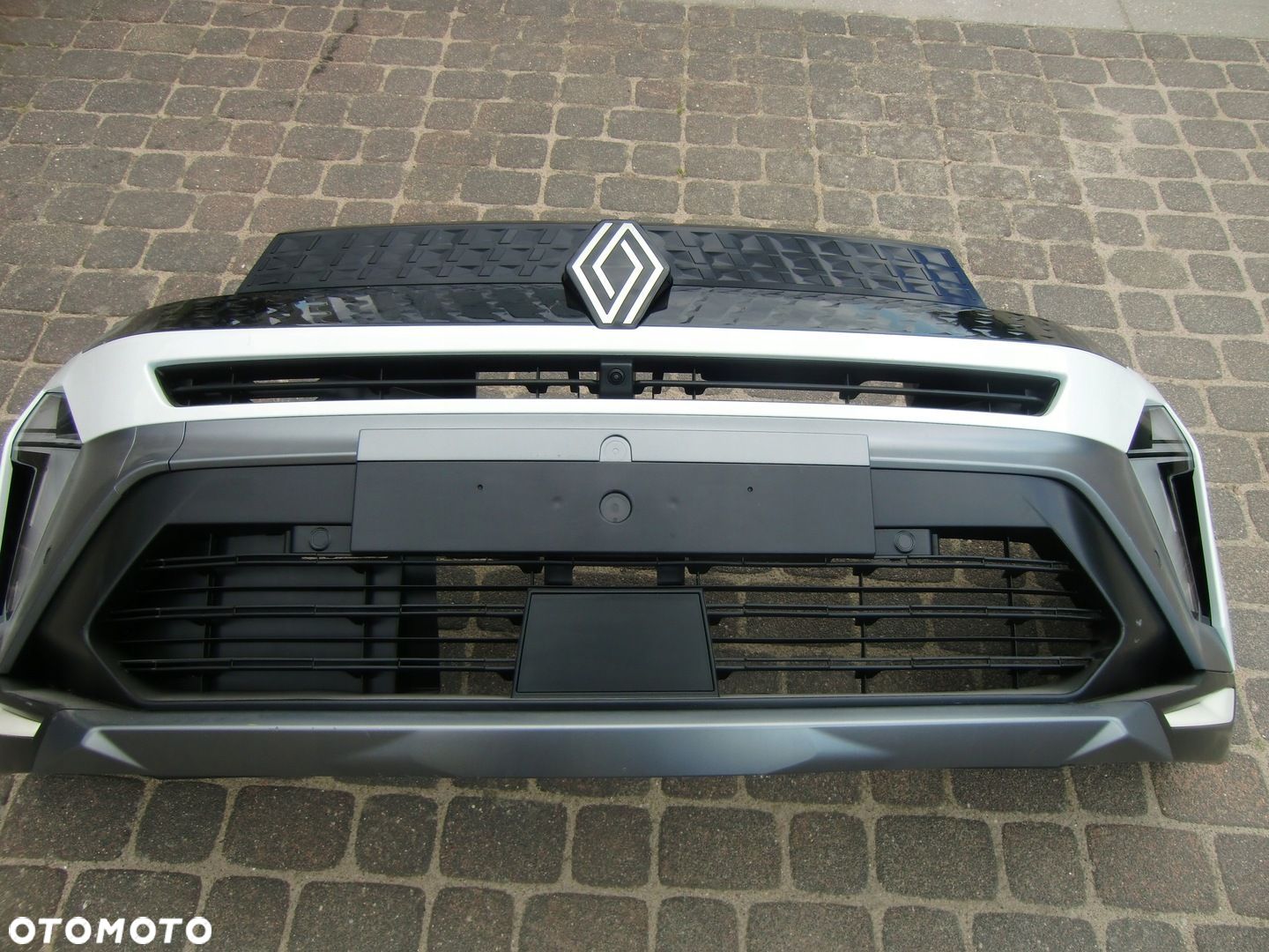 ZDERZAK RENAULT CAPTUR II E TECH 6XPDC - 1