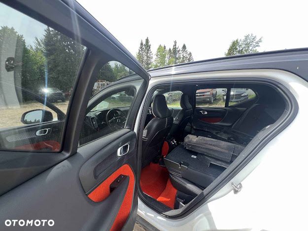 Volvo XC 40 - 11
